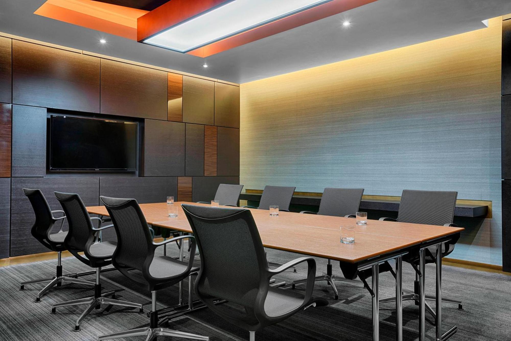 The Westin Doha Hotel & Spa Luaran gambar A meeting room