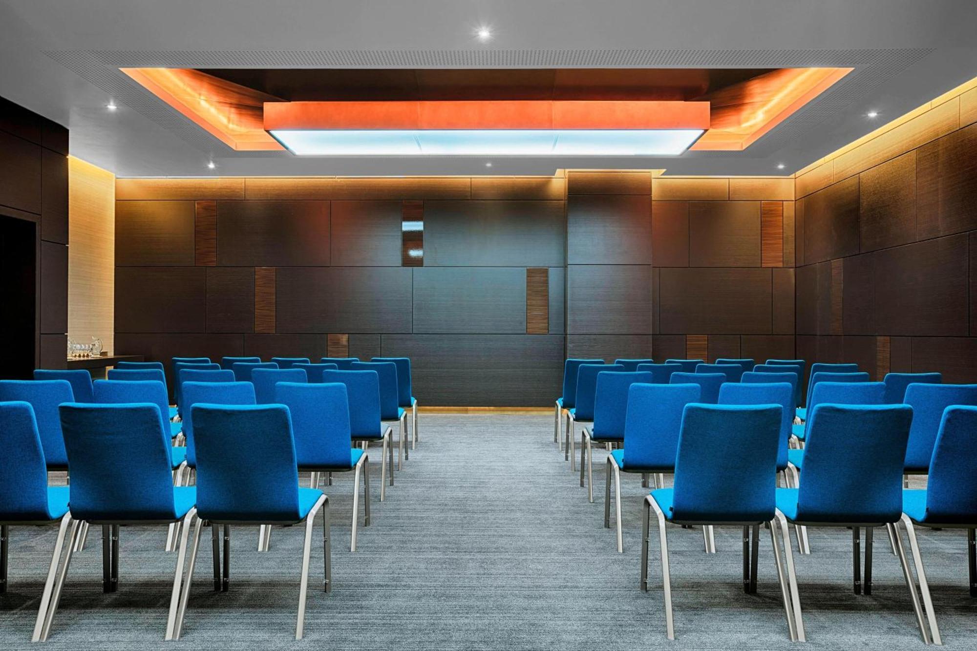 The Westin Doha Hotel & Spa Luaran gambar Meeting room